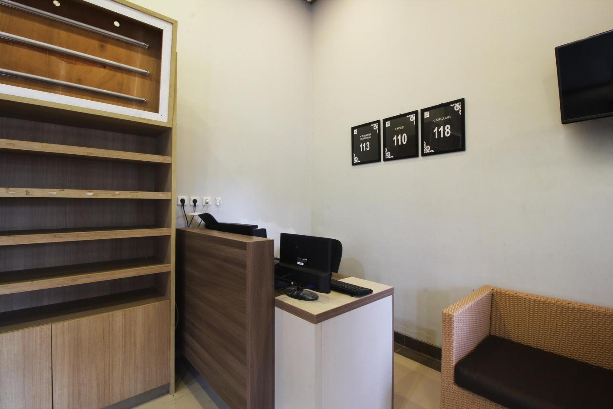 Oyo Life 2273 Pratama Homestay Bandar Lampung Exterior photo